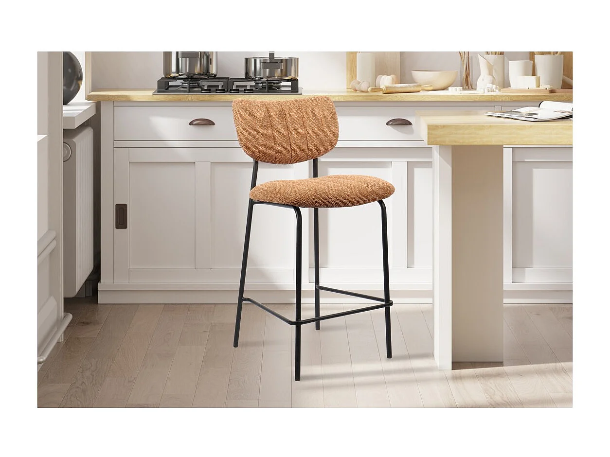 Sedia da bancone VENTURA – Tessuto arancione – Gambe in metallo nero – Altezza 97 cm – Stile design/industriale