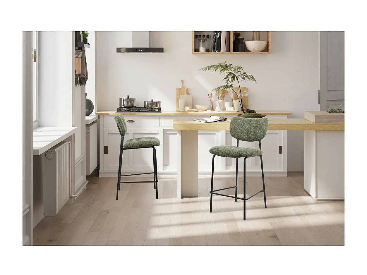 Cadeira de balcão VENTURA – Tecido verde sálvia – Pés em metal preto – Altura 97 cm – Estilo design/industrial