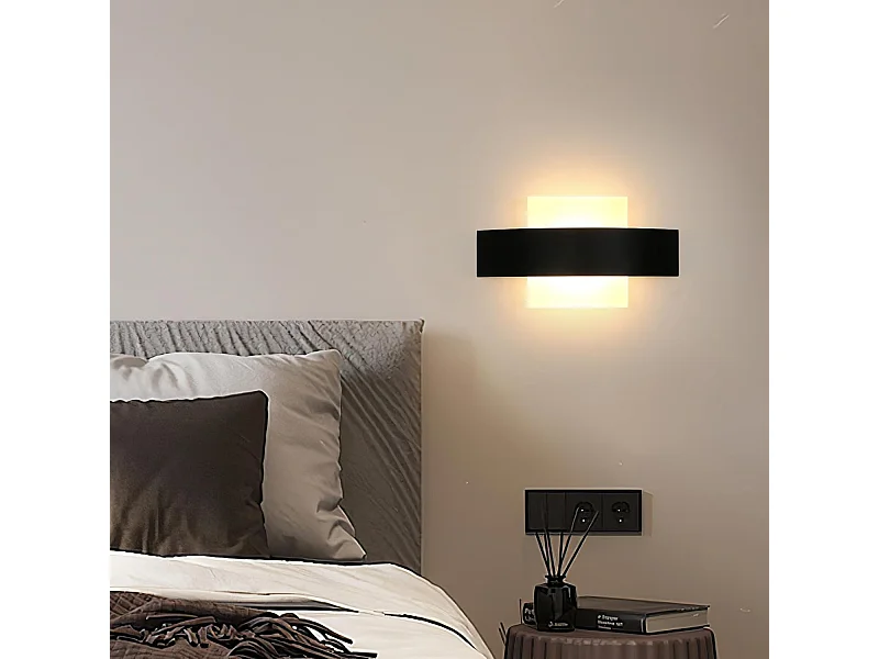 Applique Murale Intérieure LED, 12W 1350LM Lampe Murale LED Moderne Noir, Luminaire Mural LED en Acrylique pour Chambre, Salon, Couloir, Escalier, Blanc Chaud 3000K