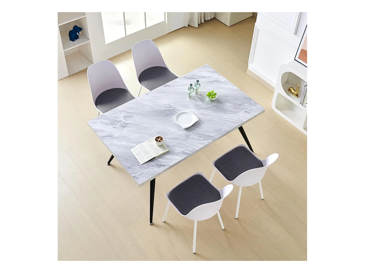 Lot de 4 Chaises de Cuisine Scandinaves en Plastique avec Revêtement en Velours Gris pour la Salle à Manger et le Salon