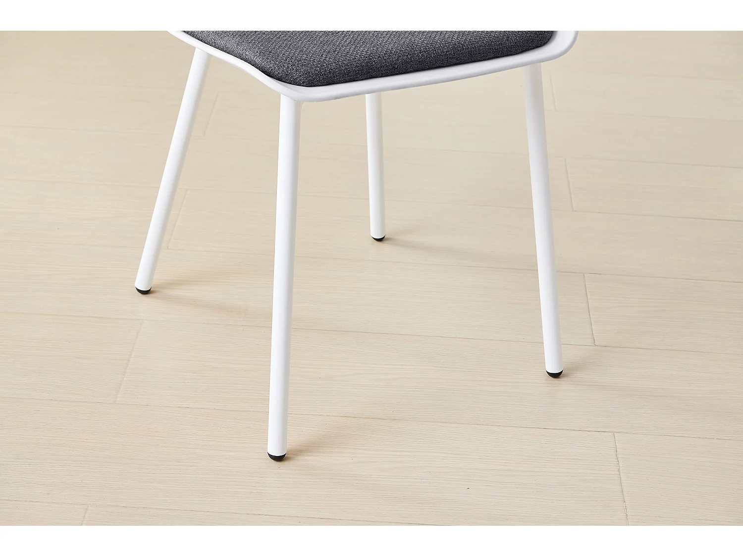 Lot de 4 Chaises de Cuisine Scandinaves en Plastique avec Revêtement en Velours Gris pour la Salle à Manger et le Salon