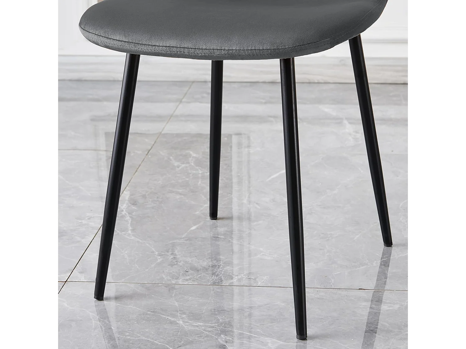 Lot de 4 chaises de salle à manger en velours avec dossier et pieds en métal - Style scandinave - Pour table à manger, chambre à coucher (4, gris)
