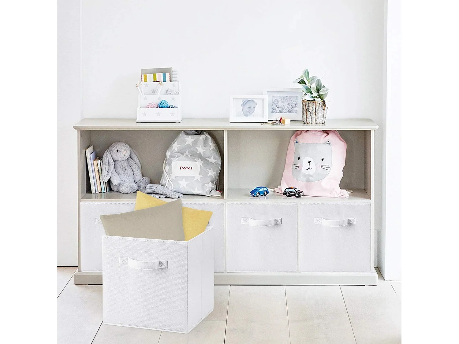 Lot de 4 Boîtes de Rangement en Toile Pliable, non tissée, Paniers de Rangement avec Poignées, 27 x 27 x 28 cm-pour vêtements, livres, jouets (Blanc)