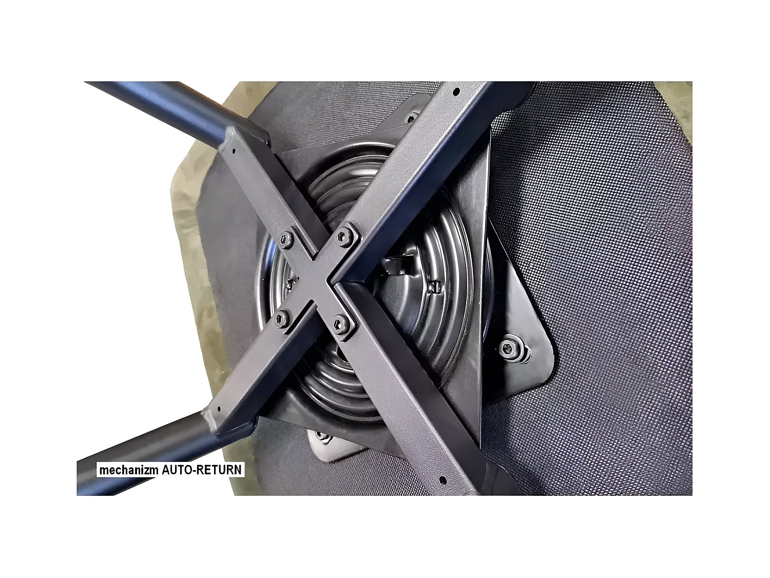 Stuhl Marlo/Samtstoffbezug/Auto-Return-Funktion /180 Grad drehbar/Beige