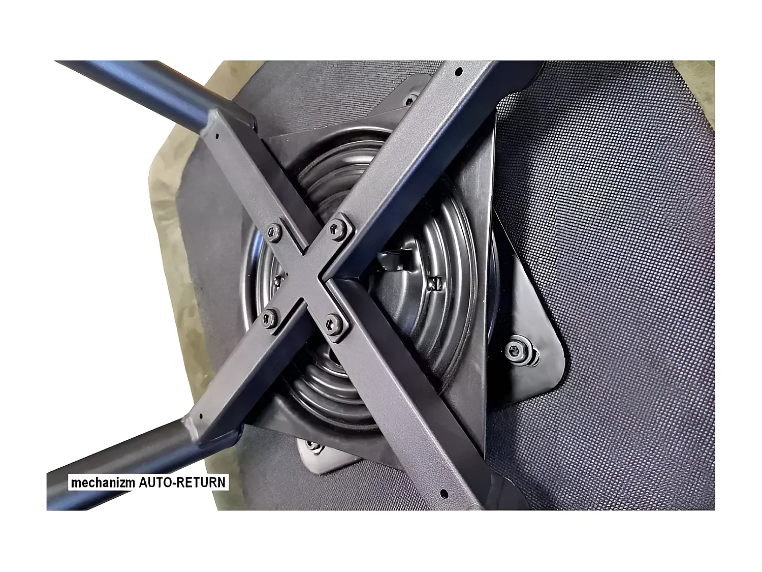 Stuhl Marlo/Samtstoffbezug/Auto-Return-Funktion /180 Grad drehbar/Beige