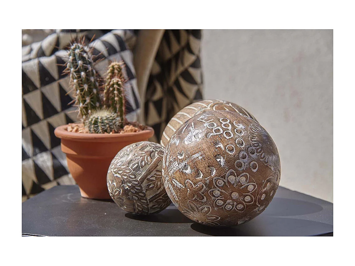 Boules en manguier motifs assortis Lot de 4 - 8 cm