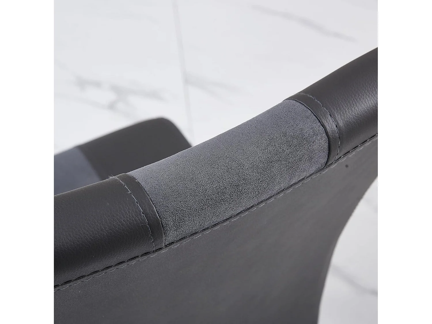 Lot de 4 Chaises de Salle à Manger, Chaises de Bureau Scandinaves en Similicuir et Velours Hauteur de Siège Rembourré pour Bureau, Salle à Manger, Salle de Réunion