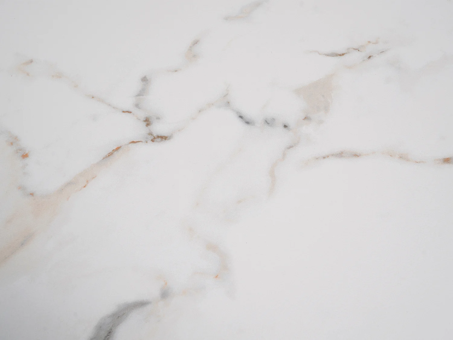 Table à manger extensible 4 à 6 personnes en céramique, MDF et métal - Effet marbre blanc et beige - ZALYRA