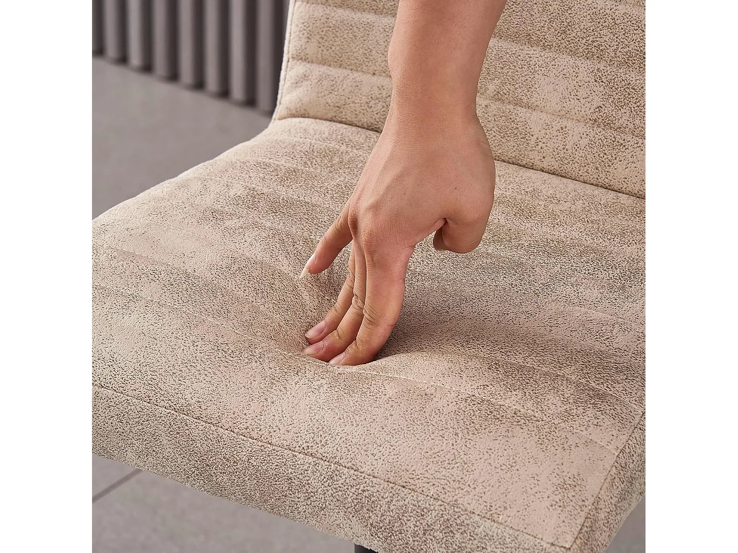 Lot de 2 Tabourets de Bar avec Dossier,Hauteur Réglable ,Repose-Pieds,360° Rotation, pour Bistrots,Bar ou Bureau (2, Beige Cuir)