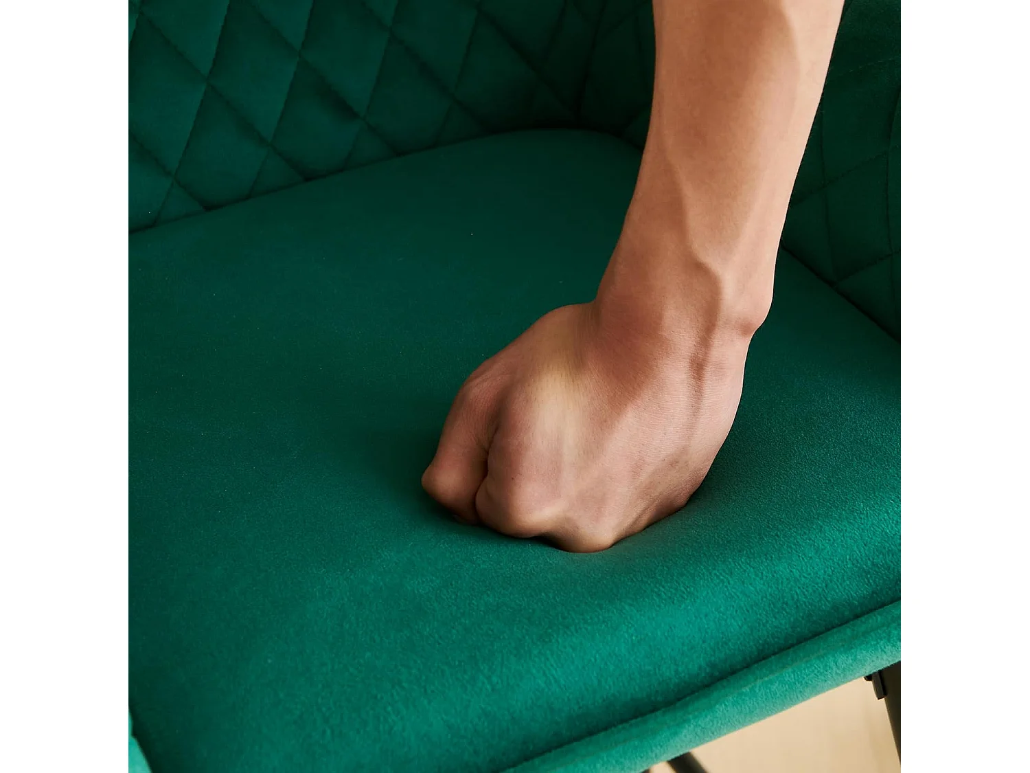 Lot de 2 tabourets de bar, siège en velours avec dossier, accoudoir et repose-pieds métallique, pour bistrots,bar ou bureaux (2, Vert)