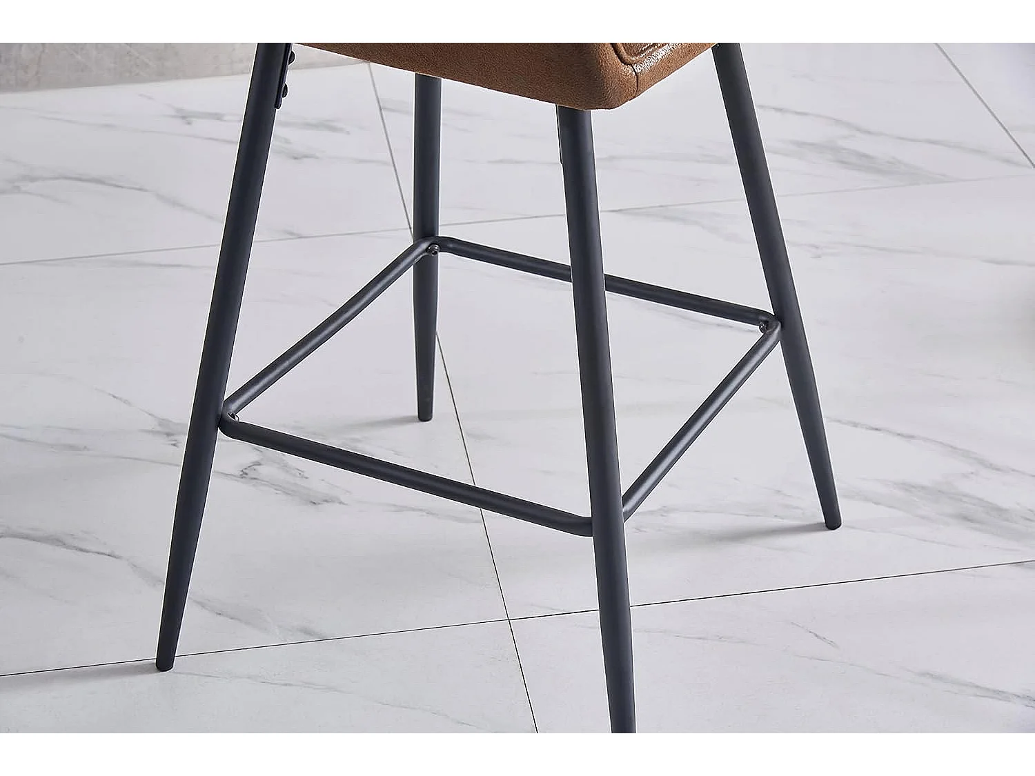 Lot de 2 tabourets de bar, siège en similicuir avec dossier, accoudoirs et repose-pieds métalliques, pour bistrots, bars ou bureaux (2, Brun)