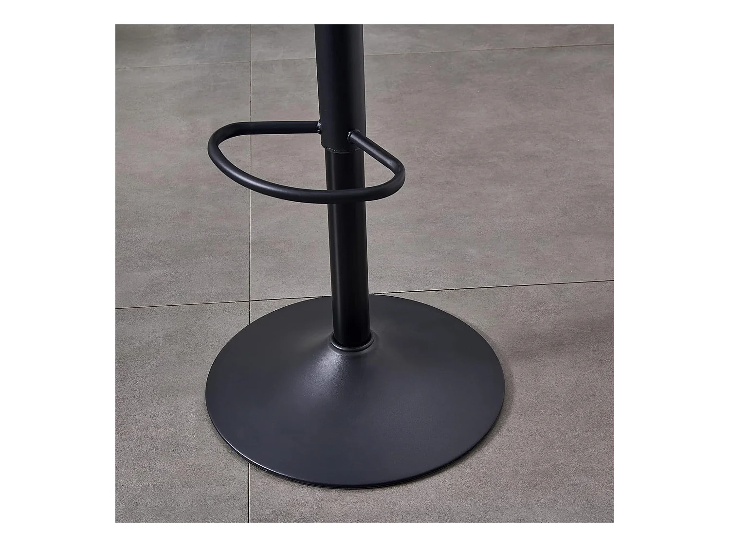 Lot de 2 Tabourets de Bar avec Dossier,Hauteur Réglable ,Repose-Pieds,360° Rotation, pour Bistrots,Bar ou Bureau (2, Noir)