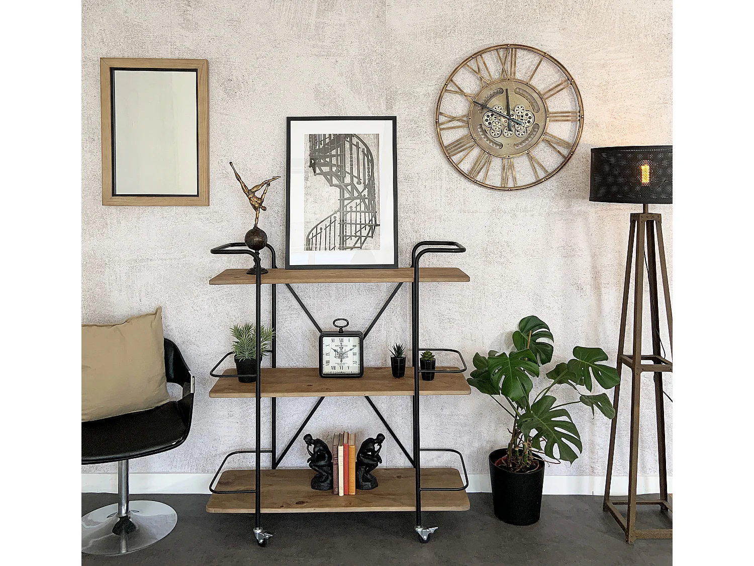 Petite horloge carrée métal noir 20x26cm