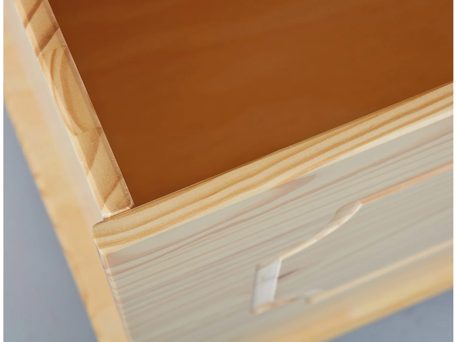 Coffre à jouet en pin massif vernis naturel - Dim : L89 x H53 x P47 cm