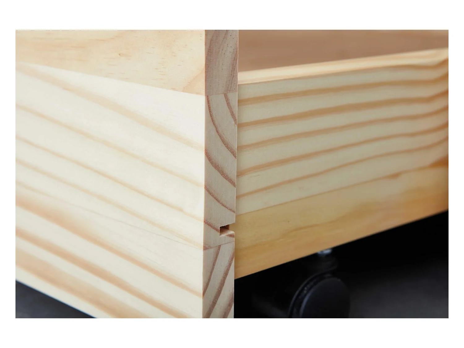 Lit Banquette 90x200 pin massif coloris vernis naturel - Longueur 207 x Profondeur 97 x Hauteur 62 cm