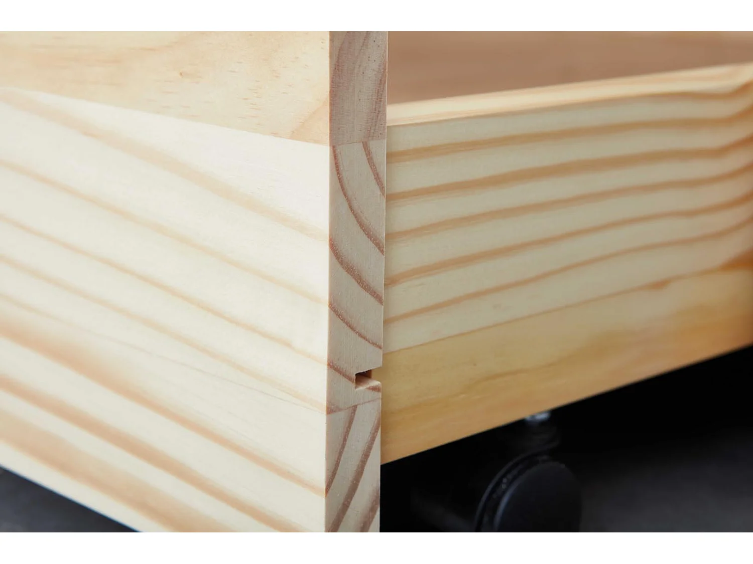 Lit Banquette 90x200 pin massif coloris vernis naturel - Longueur 207 x Profondeur 97 x Hauteur 62 cm