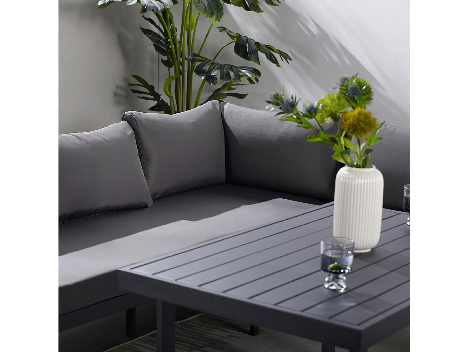 Salon de jardin gris foncé 7-9 places canapé + 2 bancs MARBELLA