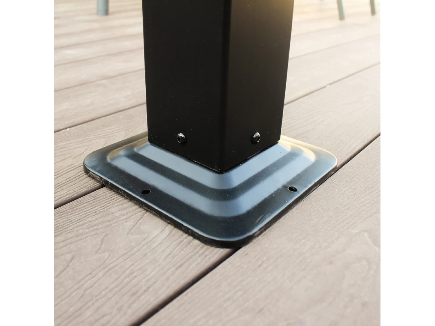 Pergola bioclimatique 3x3m structure en aluminium noir HYDRA