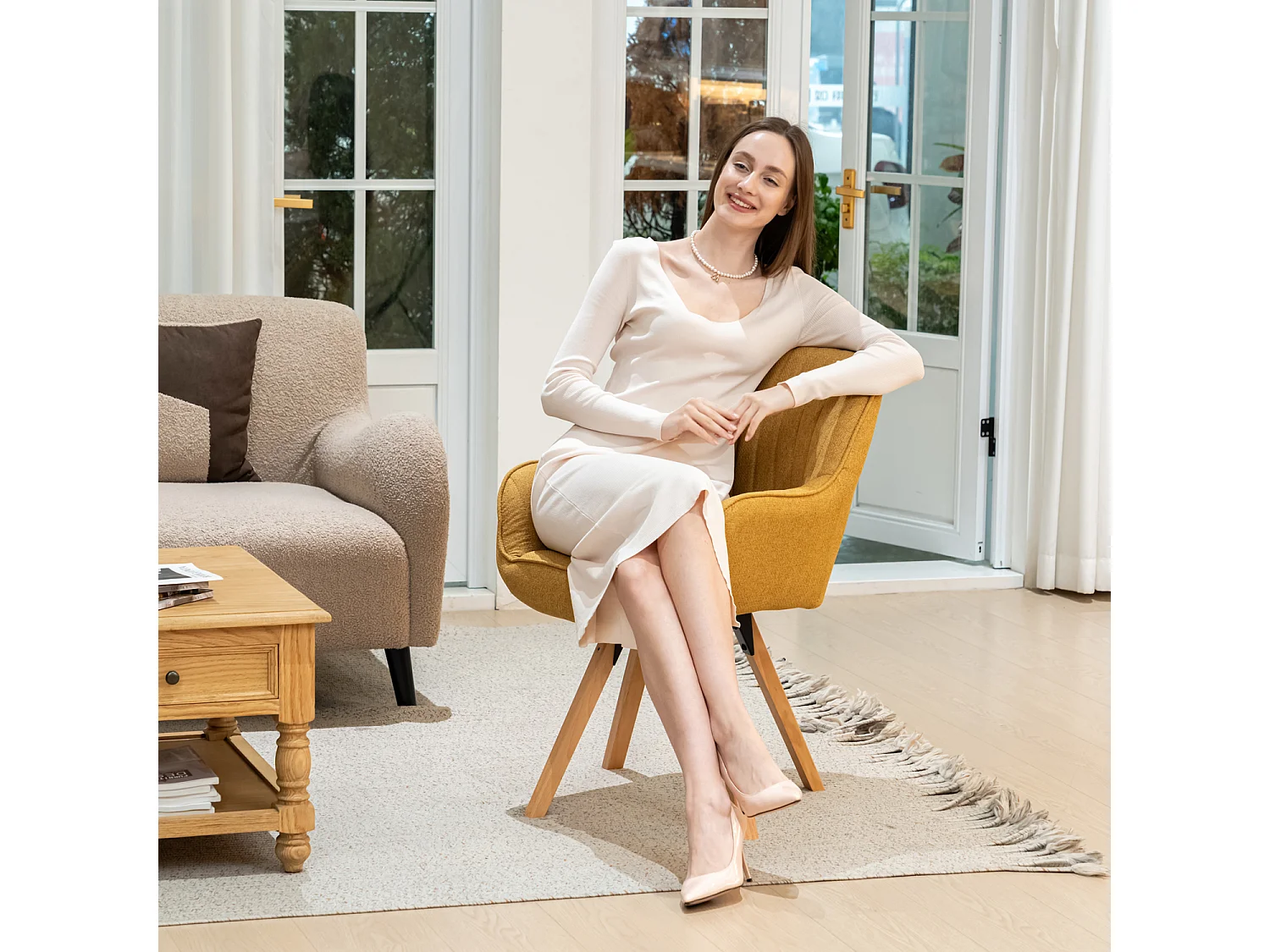 Fauteuil pivotant en tissu style scandinave pied en bois de hêtre,CARSON