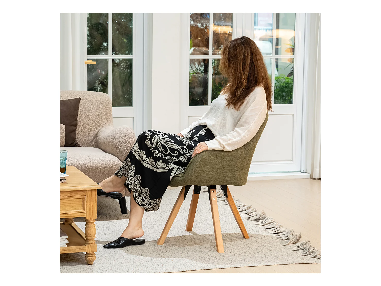 Fauteuil pivotant en tissu style scandinave pied en bois de hêtre,CARSON