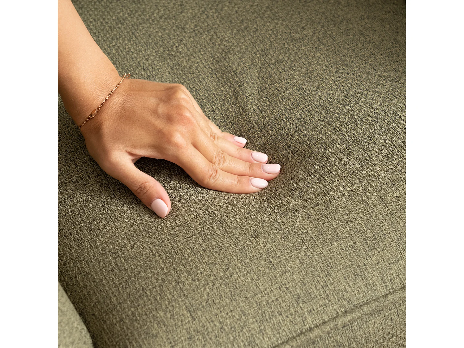 Fauteuil de salle à manger rotatif style scandinave en vert tissu,CARSON