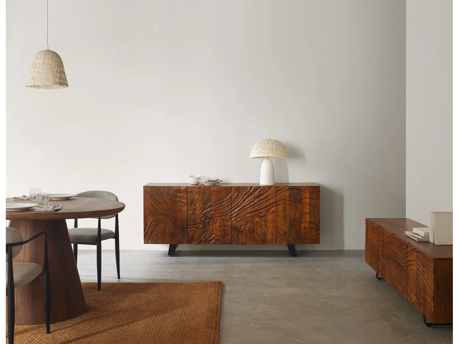 Sideboard mit 4 Türen aus massivem Mangoholz