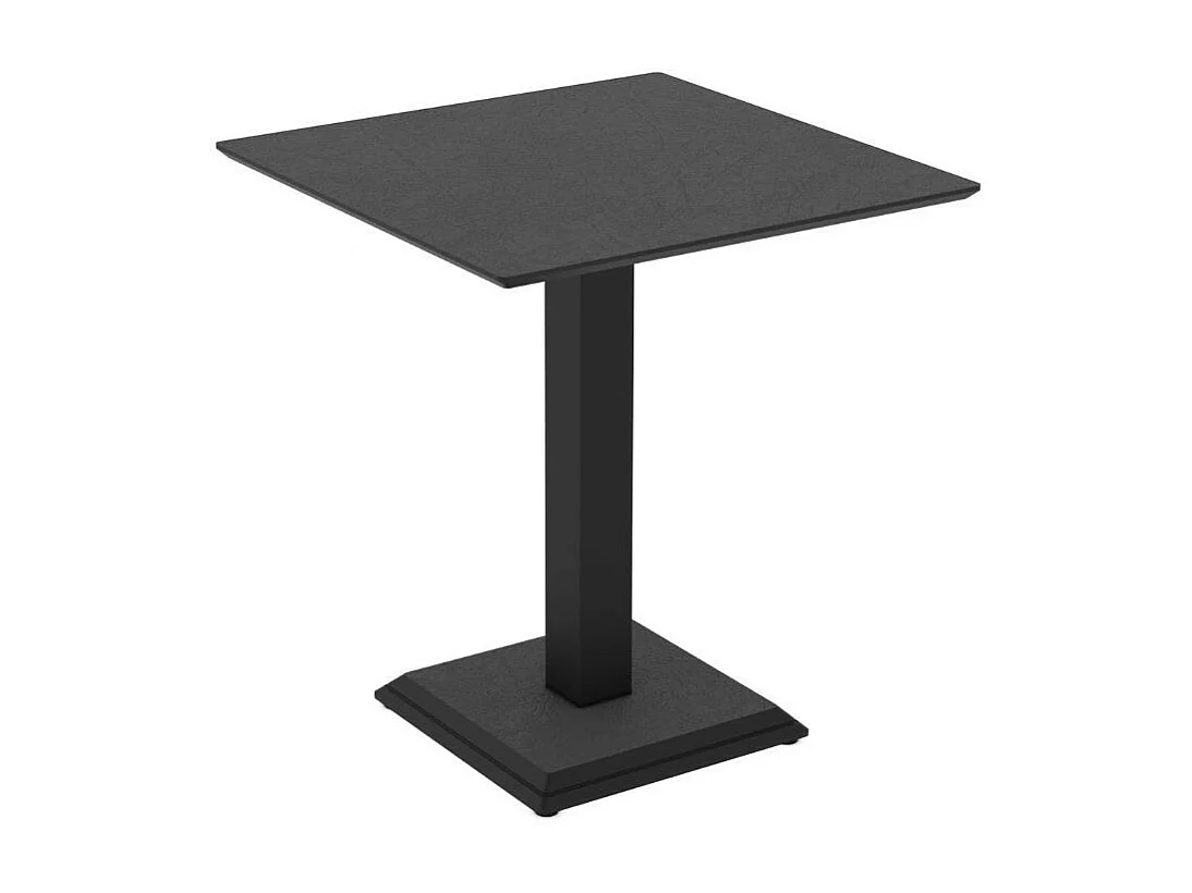 Tavolo Quadrato Carvel ossido: Eleganza e Stile Distintivo per Ogni Spazio 68x68x75H