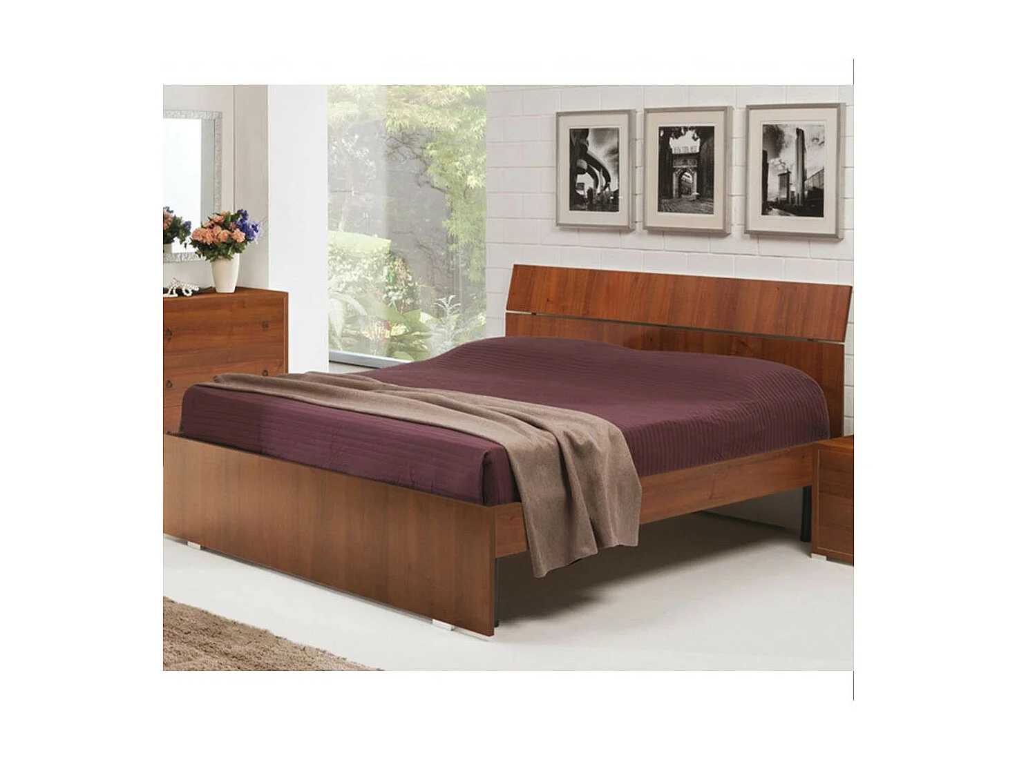 Letto matrimoniale in legno colore noce antico