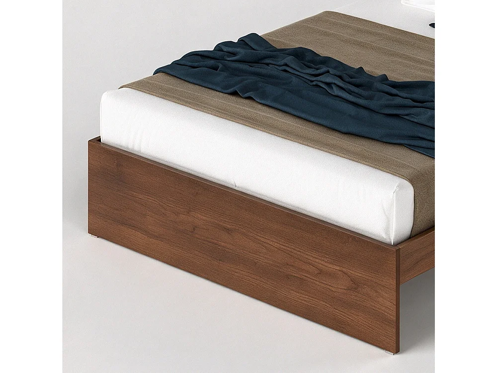 Letto matrimoniale in legno colore noce antico