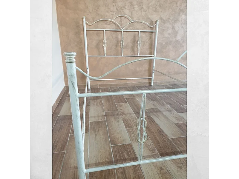 Letto matrimoniale ferro battuto Primula colore bianco oro