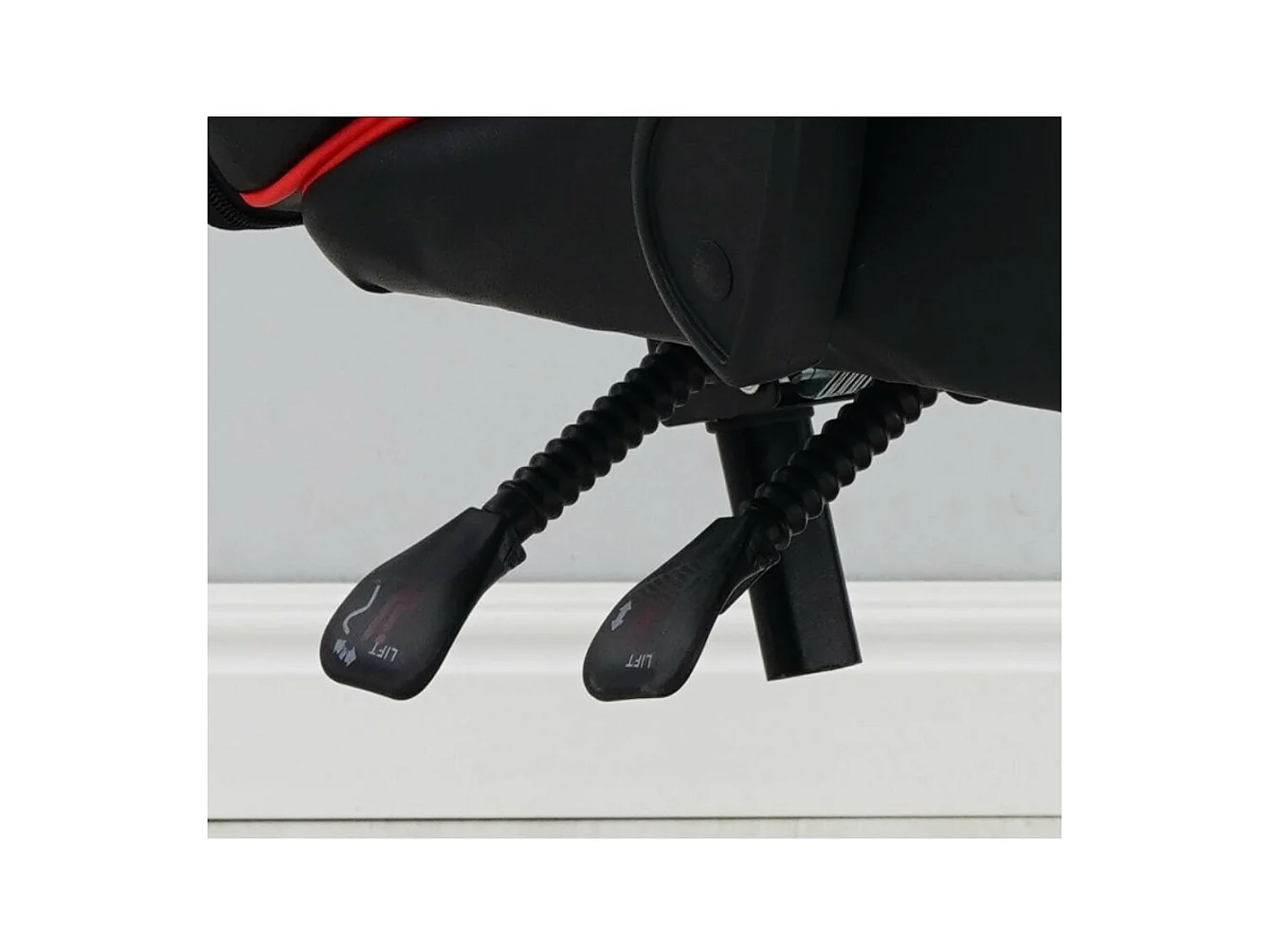 Poltrona gaming Mek colore rosso nera