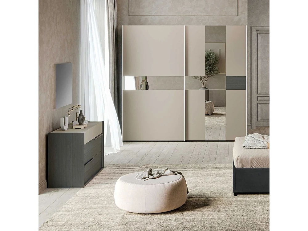 Camera da letto Tania grigio e talco armadio scorrevole con specchi e letto contenitore Napoli