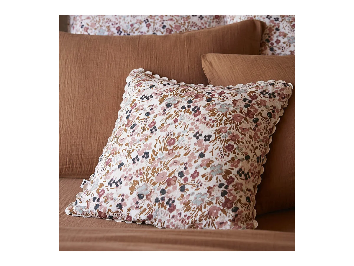 ADONIS - Coussin Déhoussable 40x40cm Gaze de Coton Blanc Imprimé Fleur Biais en Croché