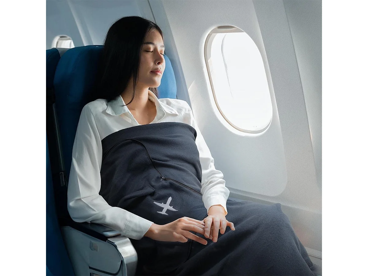 Plaid polaire de voyage 120x150cm polyester gris anthracite avec les bords surpiqués + Housse de transport - COSYAIR