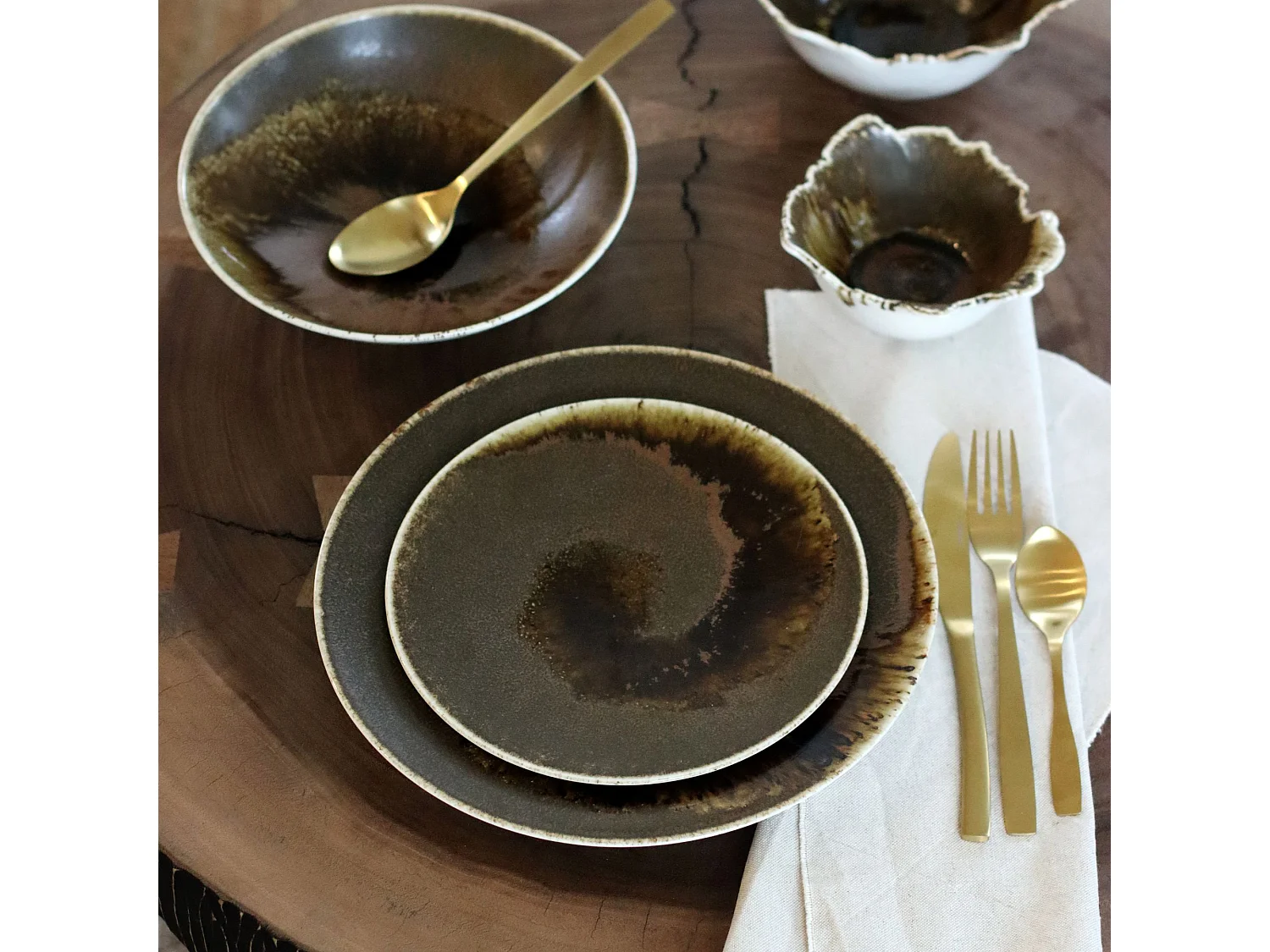Ogo Living - Lot 6 Assiettes à Dessert Saturne 21cm En Porcelaine Marron