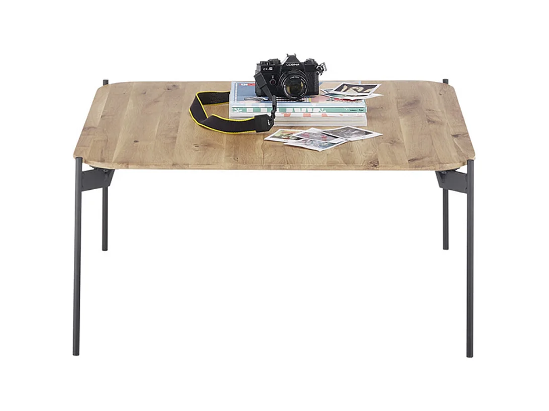Table basse en bois de chêne massif huilé, pieds en métal noir - Longueur 60 x Hauteur 38 x Profondeur 60 cm