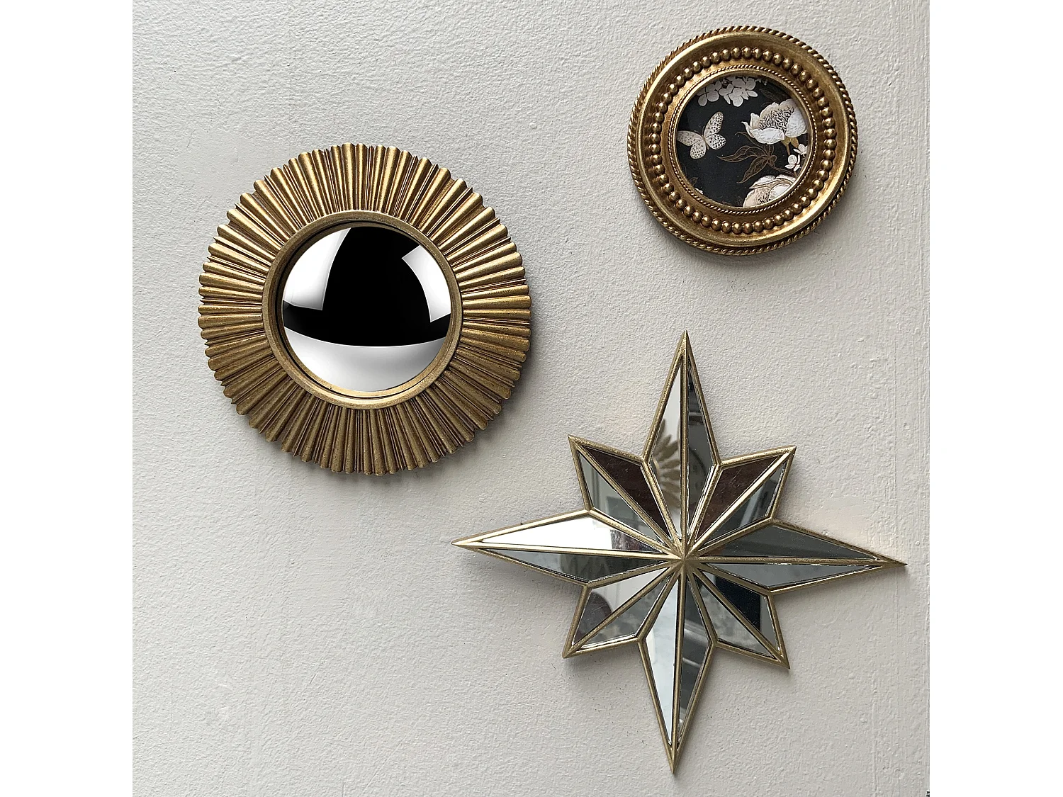 Lot étoile, miroir convexe et cadre perle doré