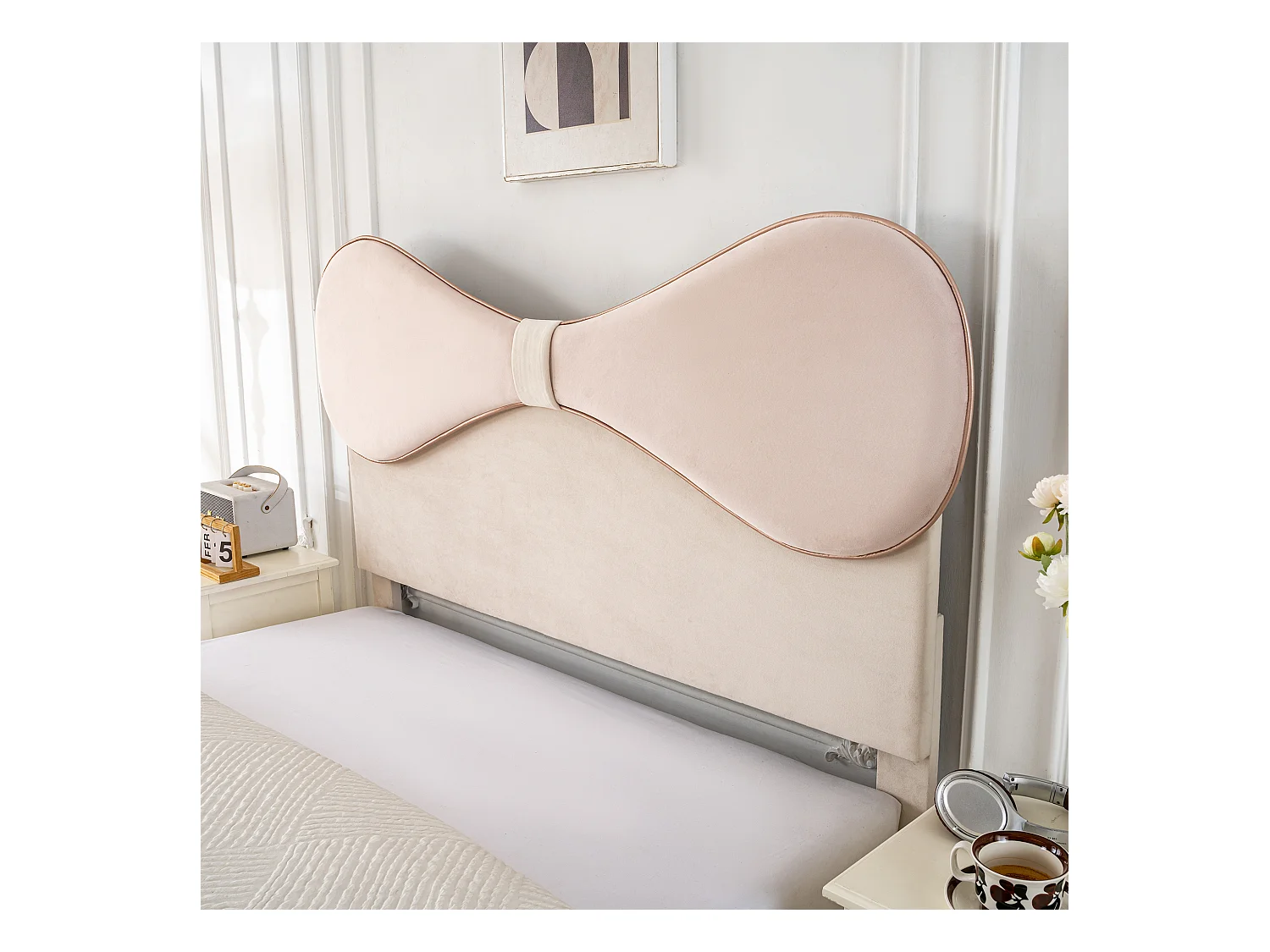 Lit coffre 140x200 cm - Lit double avec tête de lit noeud papillon - beige et rose - velours - sans matelas