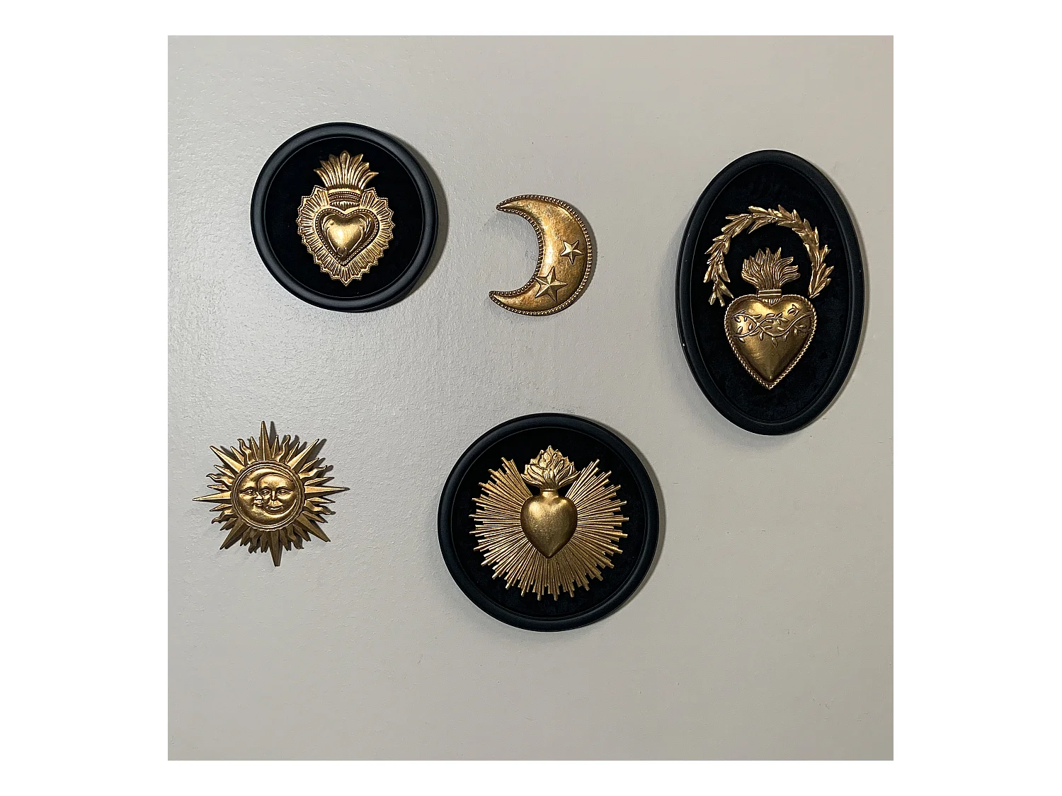 Déco murale velours ex-voto noir et doré 19x29cm