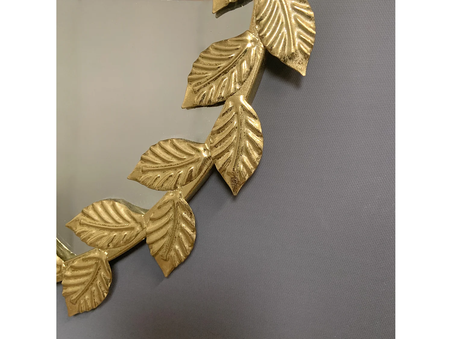 Miroir métal rond feuilles 45cm Dore
