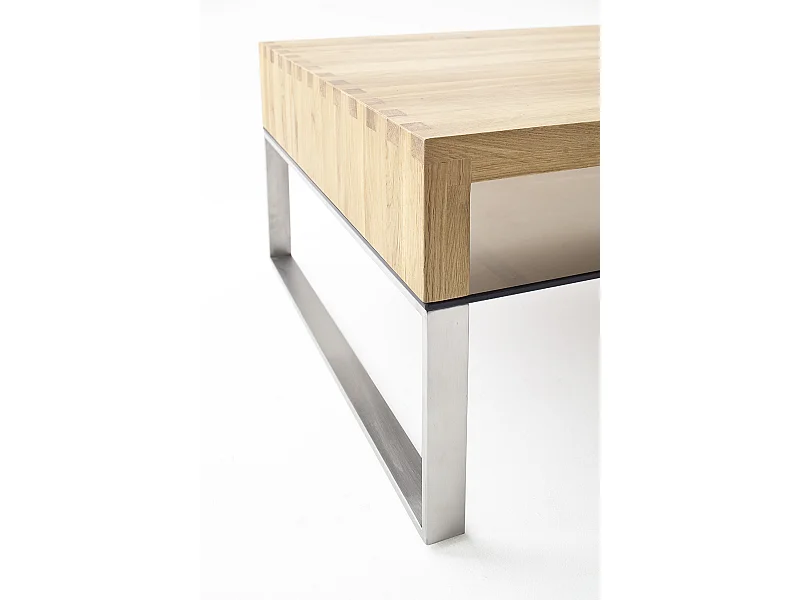 Table basse en chêne noueux avec pieds en acier brossé - L110 x H39 x P70 cm