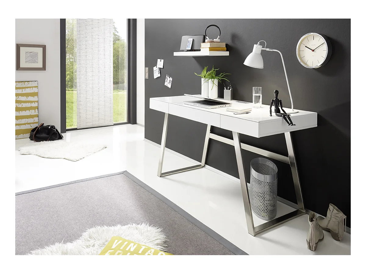 Bureau blanc mat avec piètement acier - L140 x H75 x P60 cm