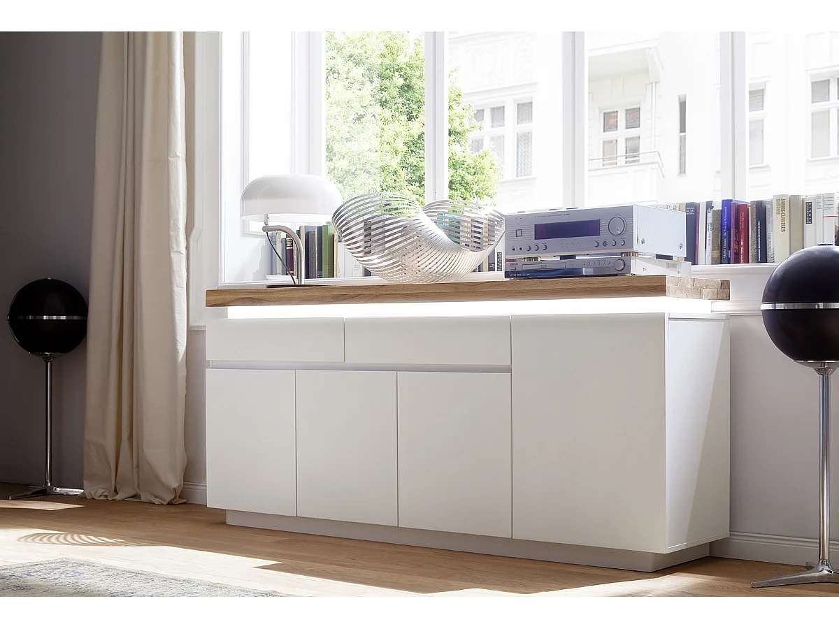 Buffet LED laqué blanc mat avec plateau en chêne noueux huilé - L175 x H81 x P40 cm