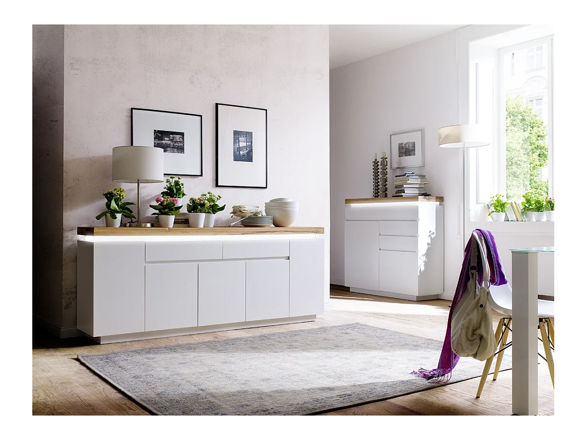 Buffet avec LED coloris laqué blanc mat avec plateau en chêne noueux huilé - L120 x H114 x P40 cm