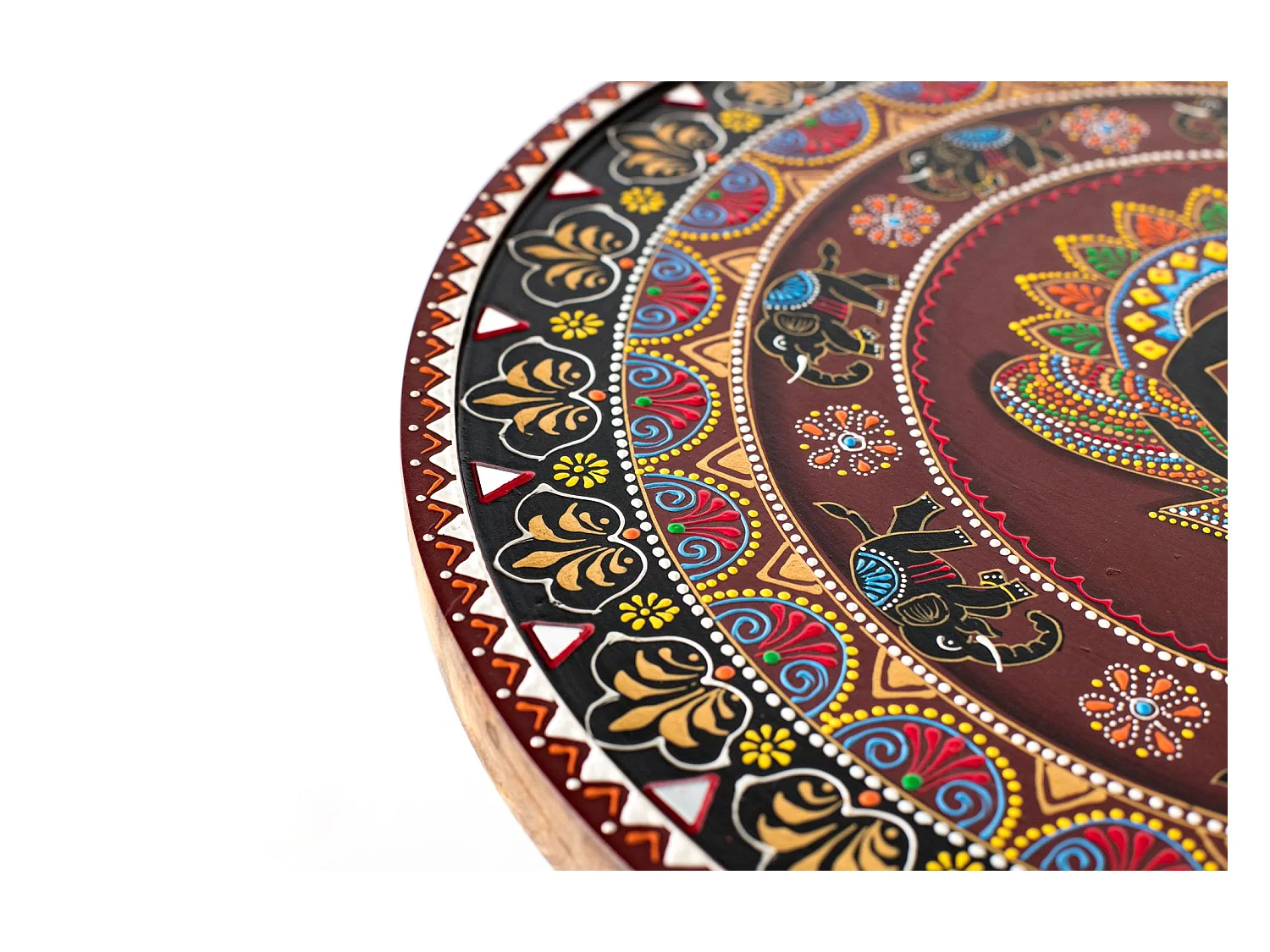 Table d'appoint en bois de manguier avec détails peints à la main