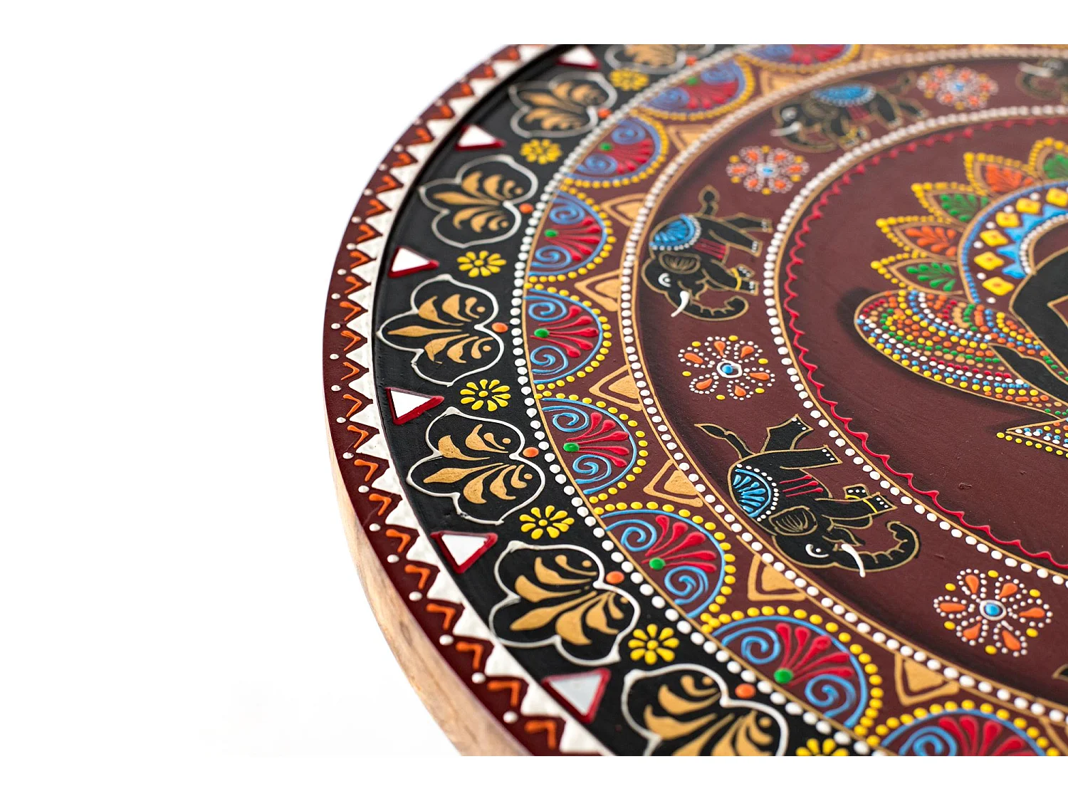 Table d'appoint en bois de manguier avec détails peints à la main