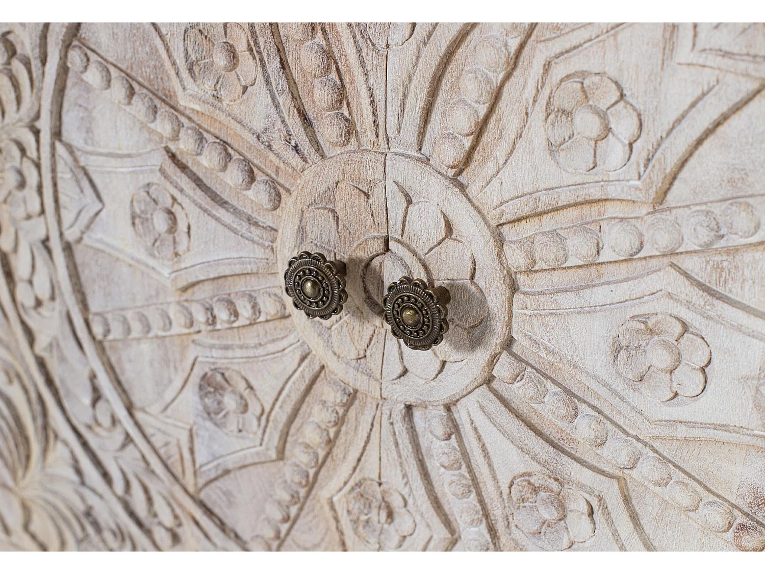 Bufet à Four portes fait main en bois de manguier