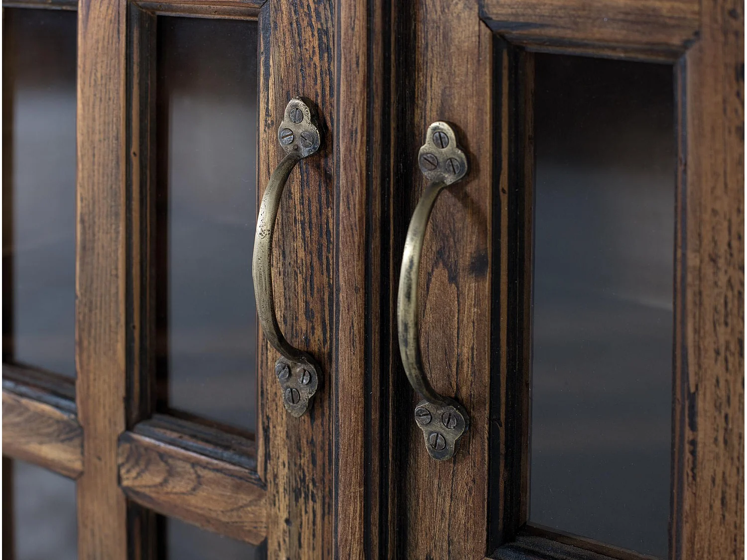 Buffet sculpté à la main en bois de teck recyclé