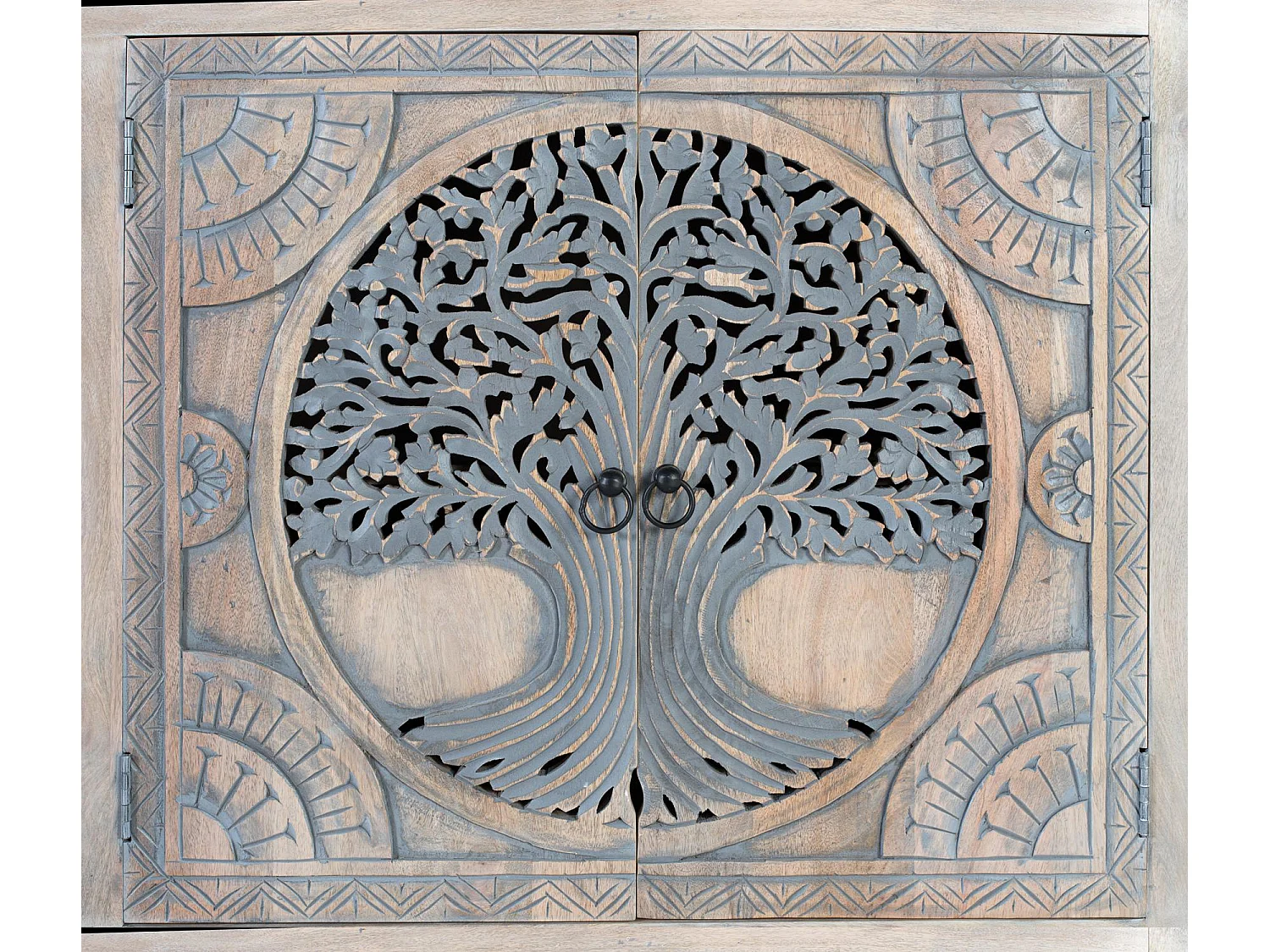 Buffet en bois de manguier avec quatre portes décorées et finition naturelle