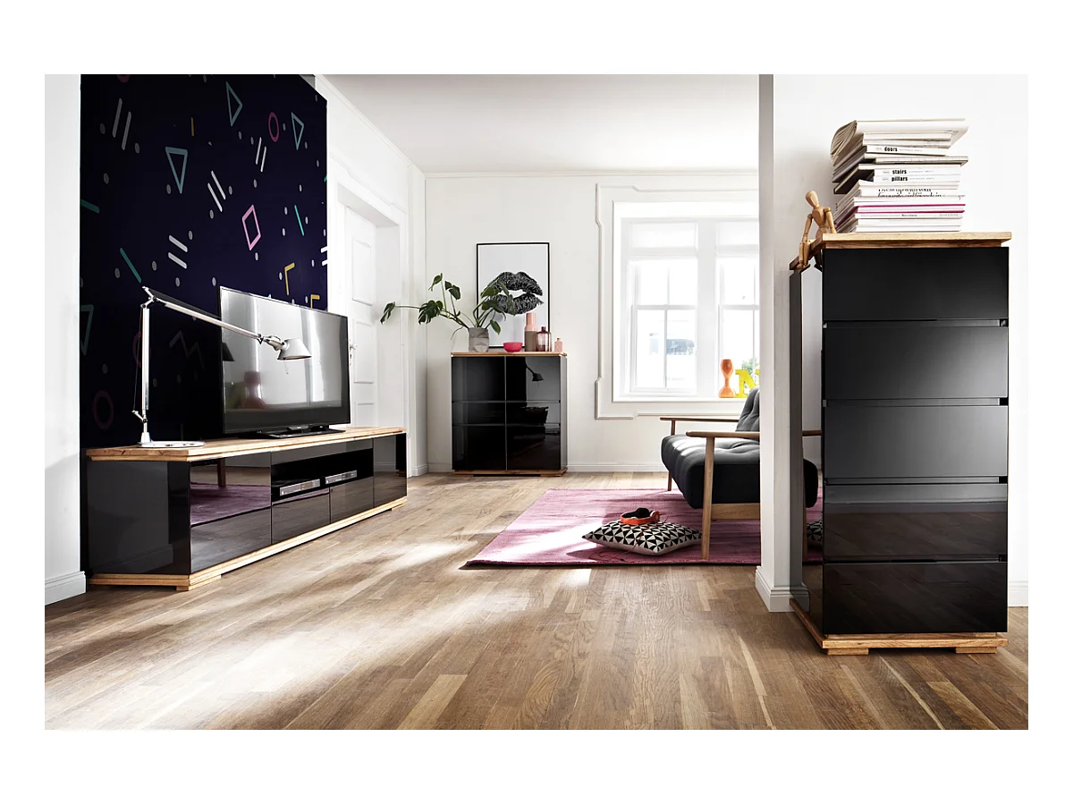 Commode en laqué noir brillant - L51 x H115 x P40 cm